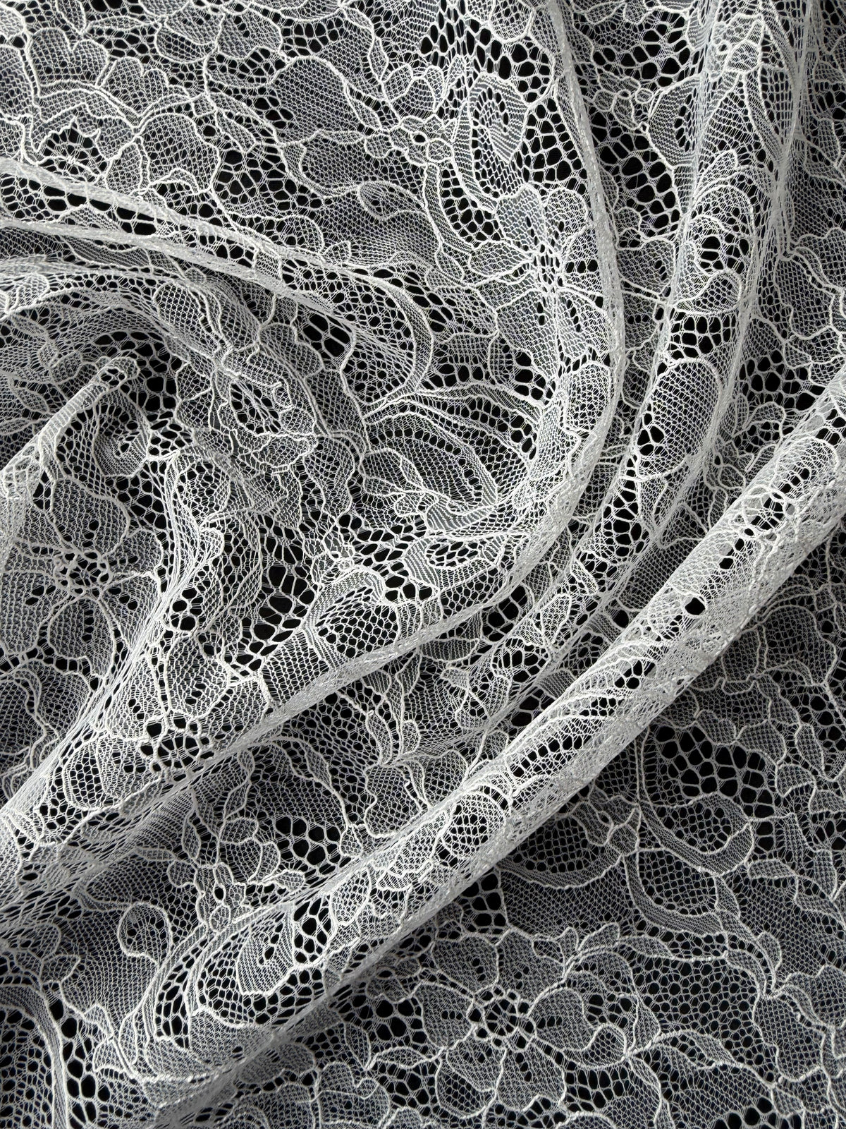 Pale Ivory Raschel Lace - P412