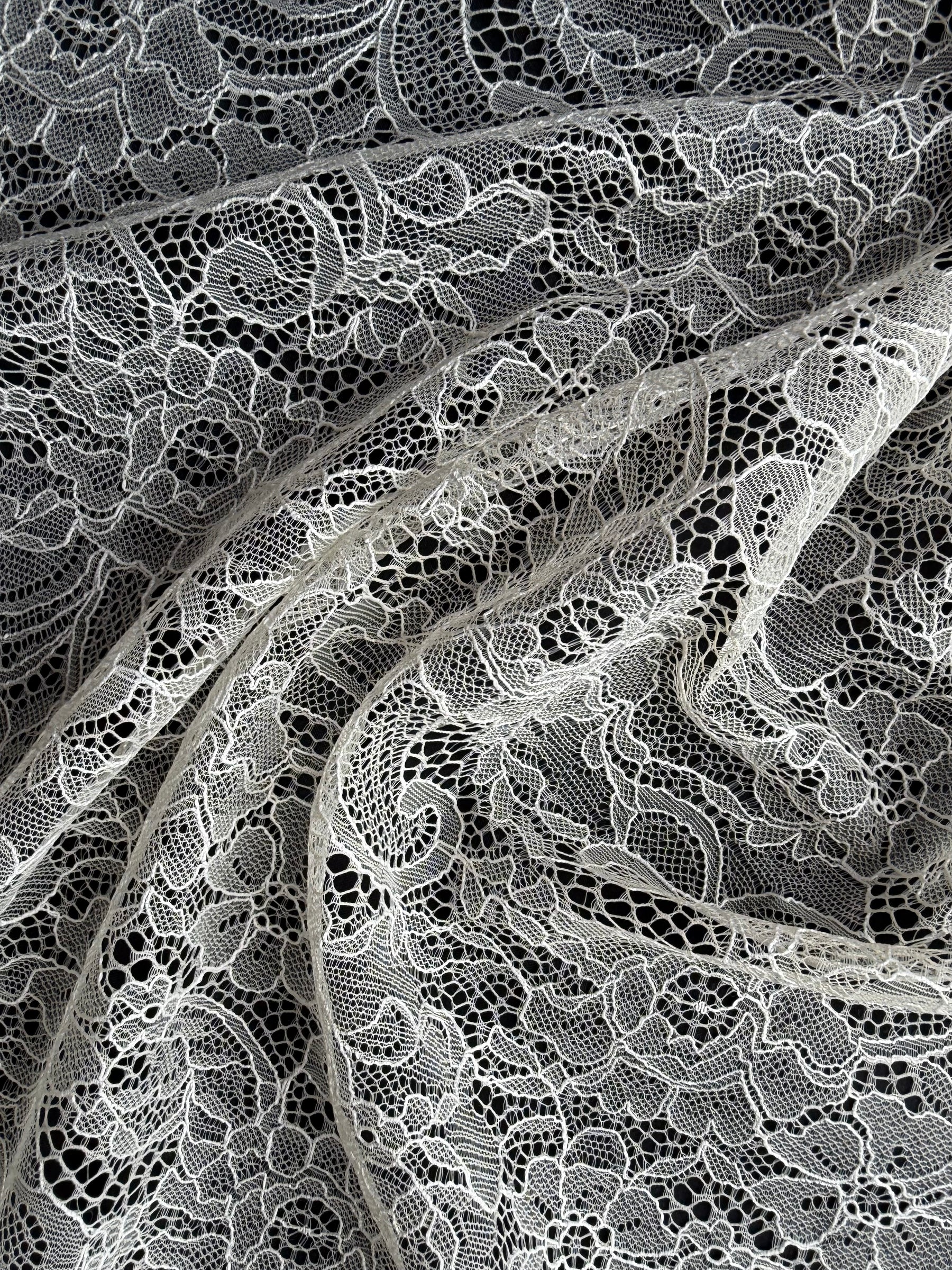 Champagne Raschel Lace - P412