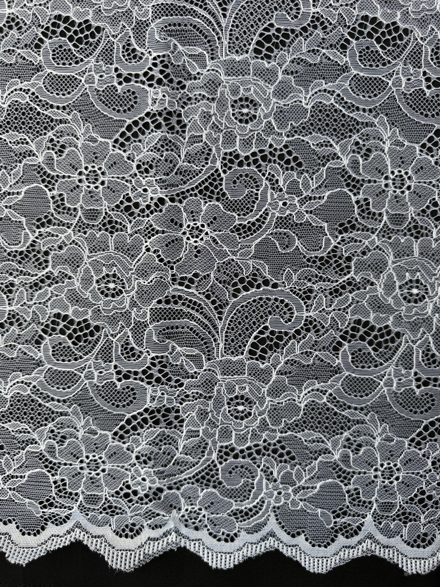 White Raschel Lace - P412