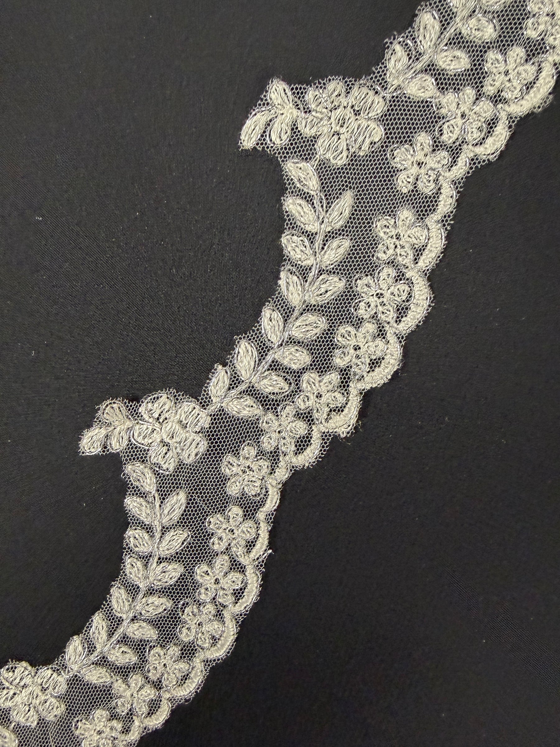 Ivory/Silver Embroidered Edging - T35