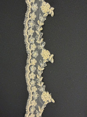 Ivory/Champagne/Gold Lace Trim - T52