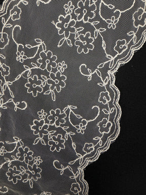 Silver/Ivory Beaded Edging - T37