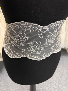 Silver/Ivory Beaded Edging - T37