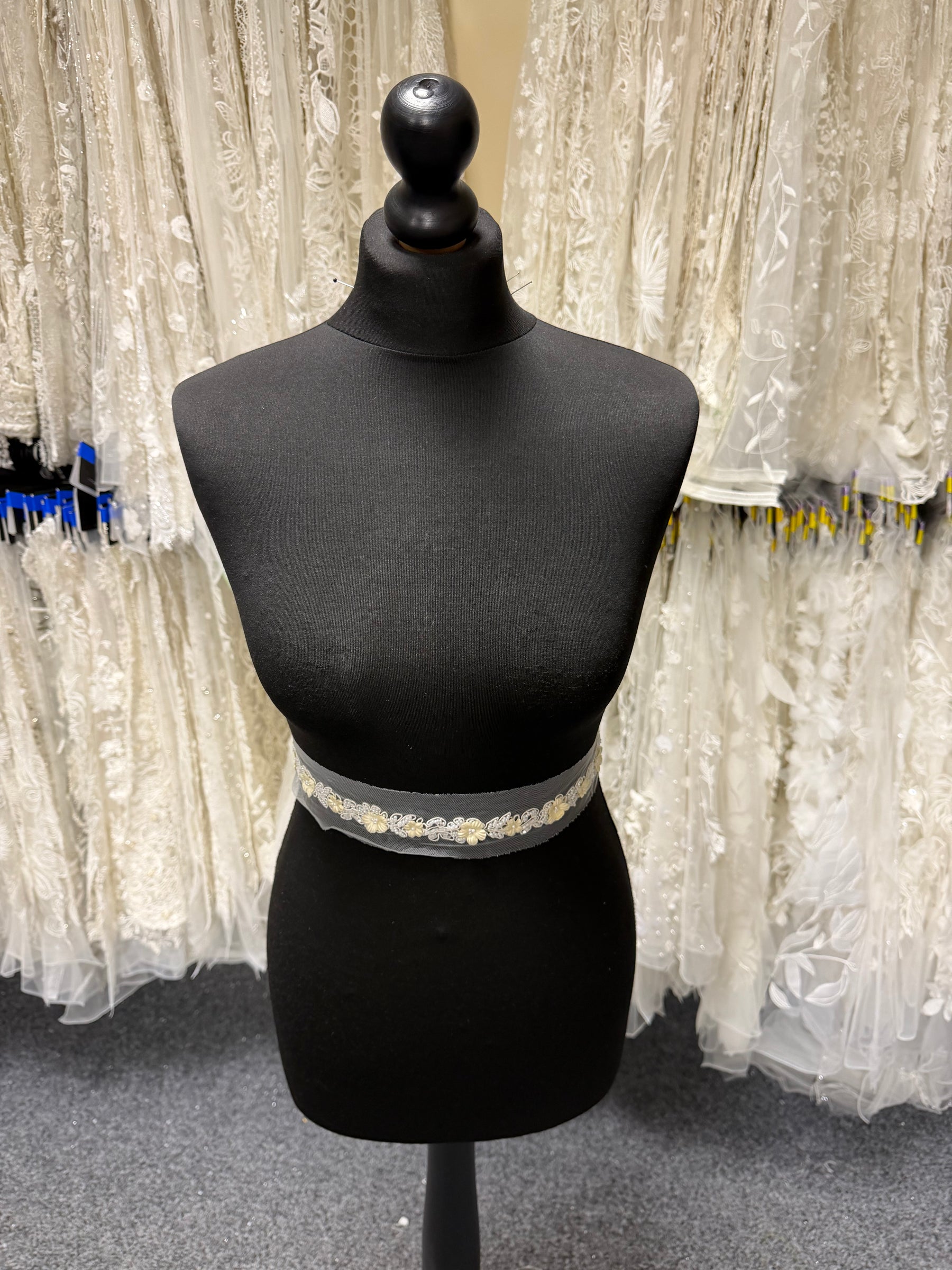 Light Gold Beaded Edging - T51