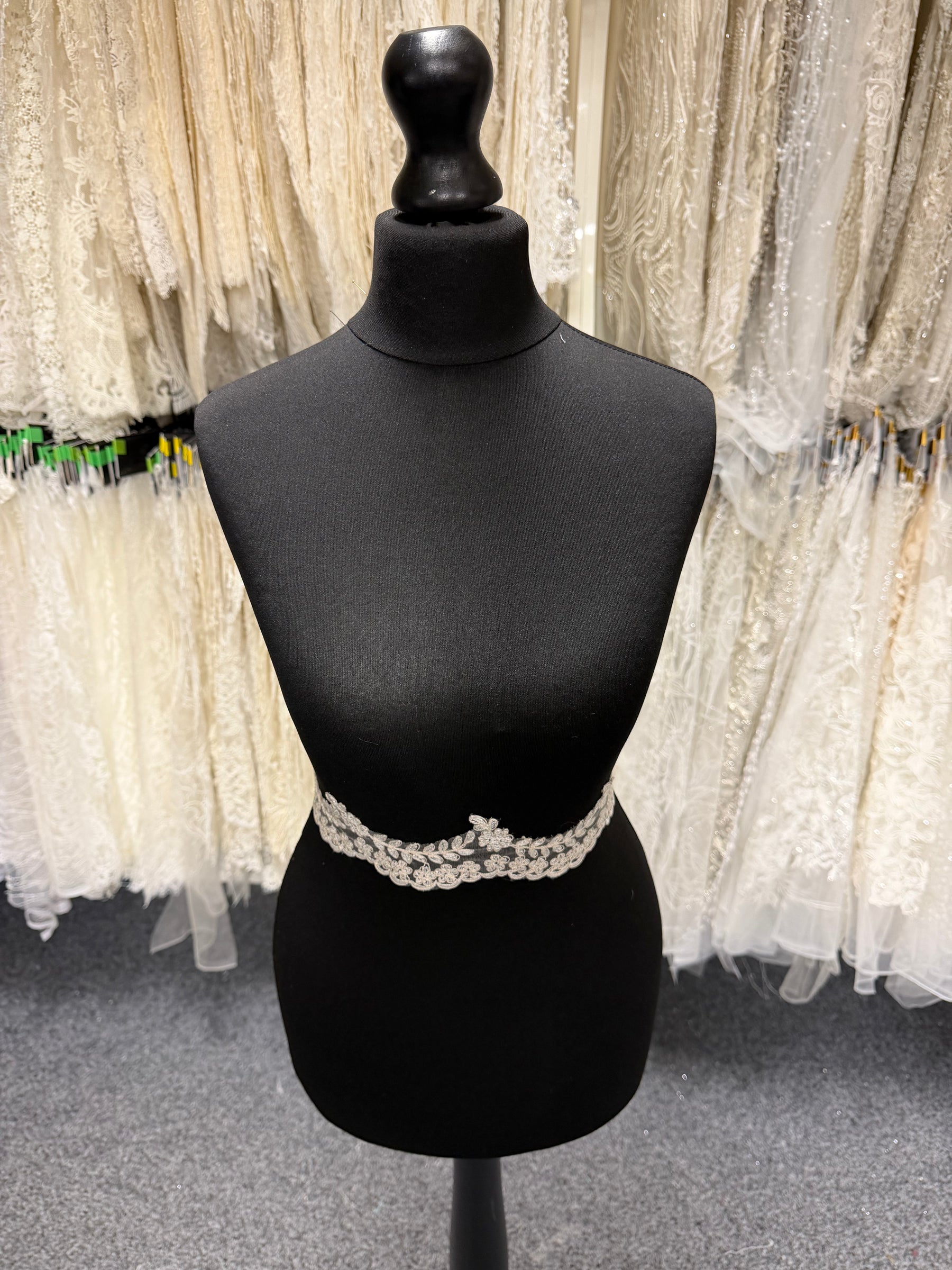 Ivory/Champagne Embroidered Edging - T35