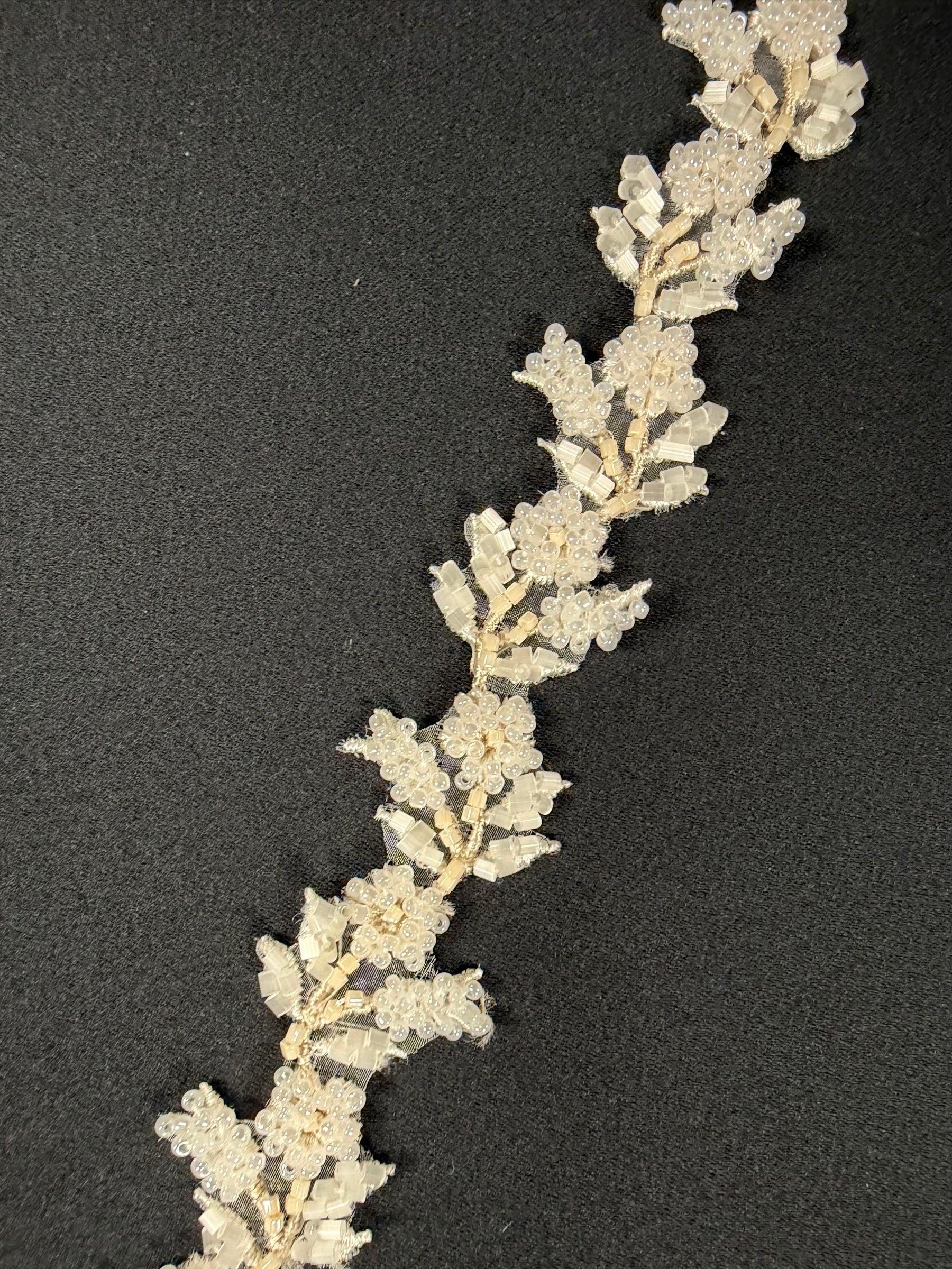 Ivory/Champagne Beaded Edging - T6