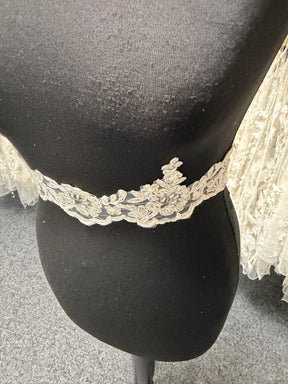Ivory/Silver Beaded Sequin Edging - T55