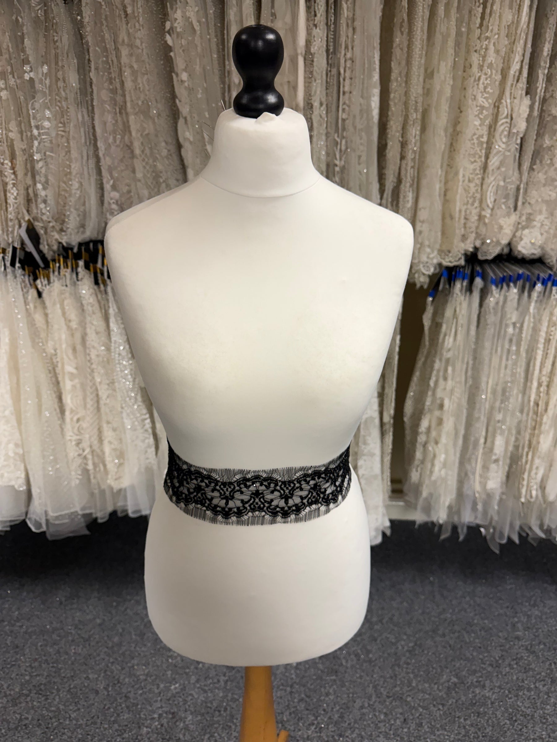 Black/Crystal Crystal Beaded French Chantilly Edging - T176