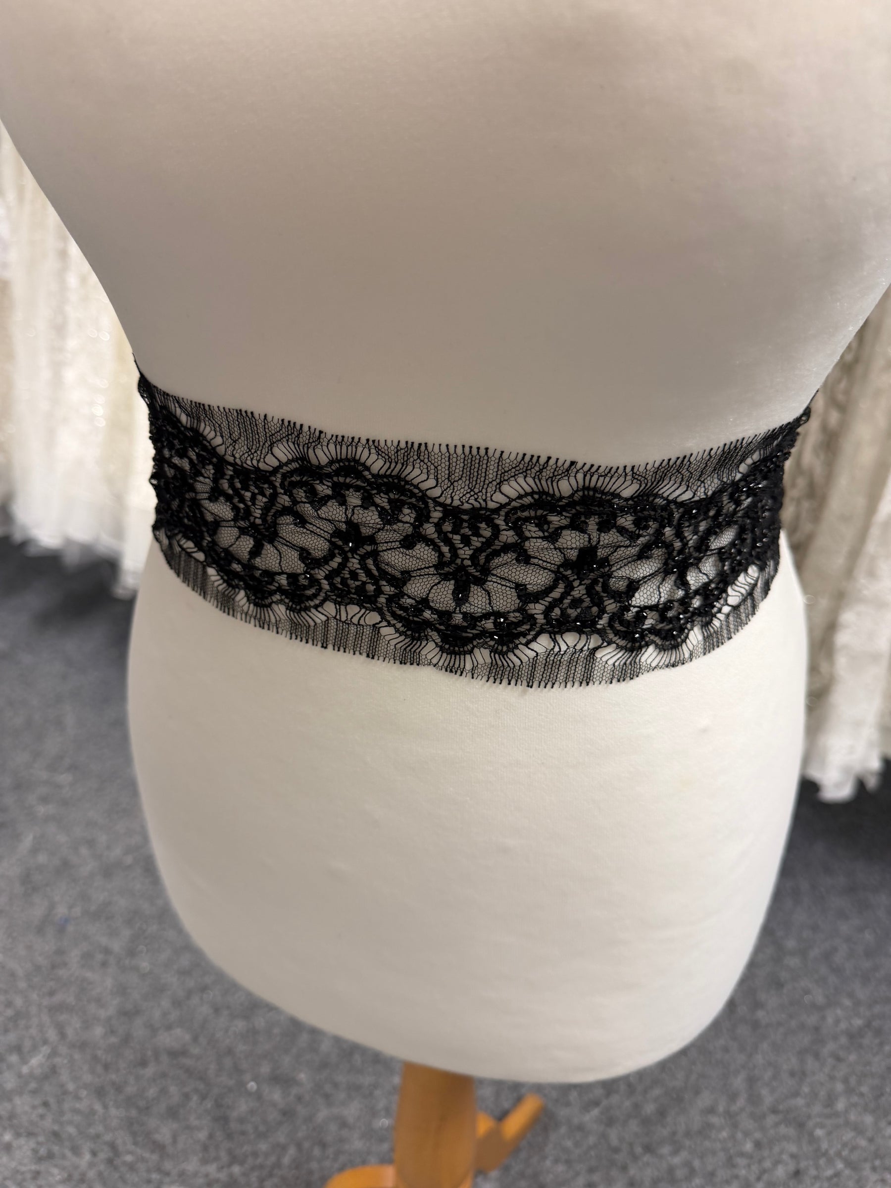 Black/Crystal Crystal Beaded French Chantilly Edging - T176