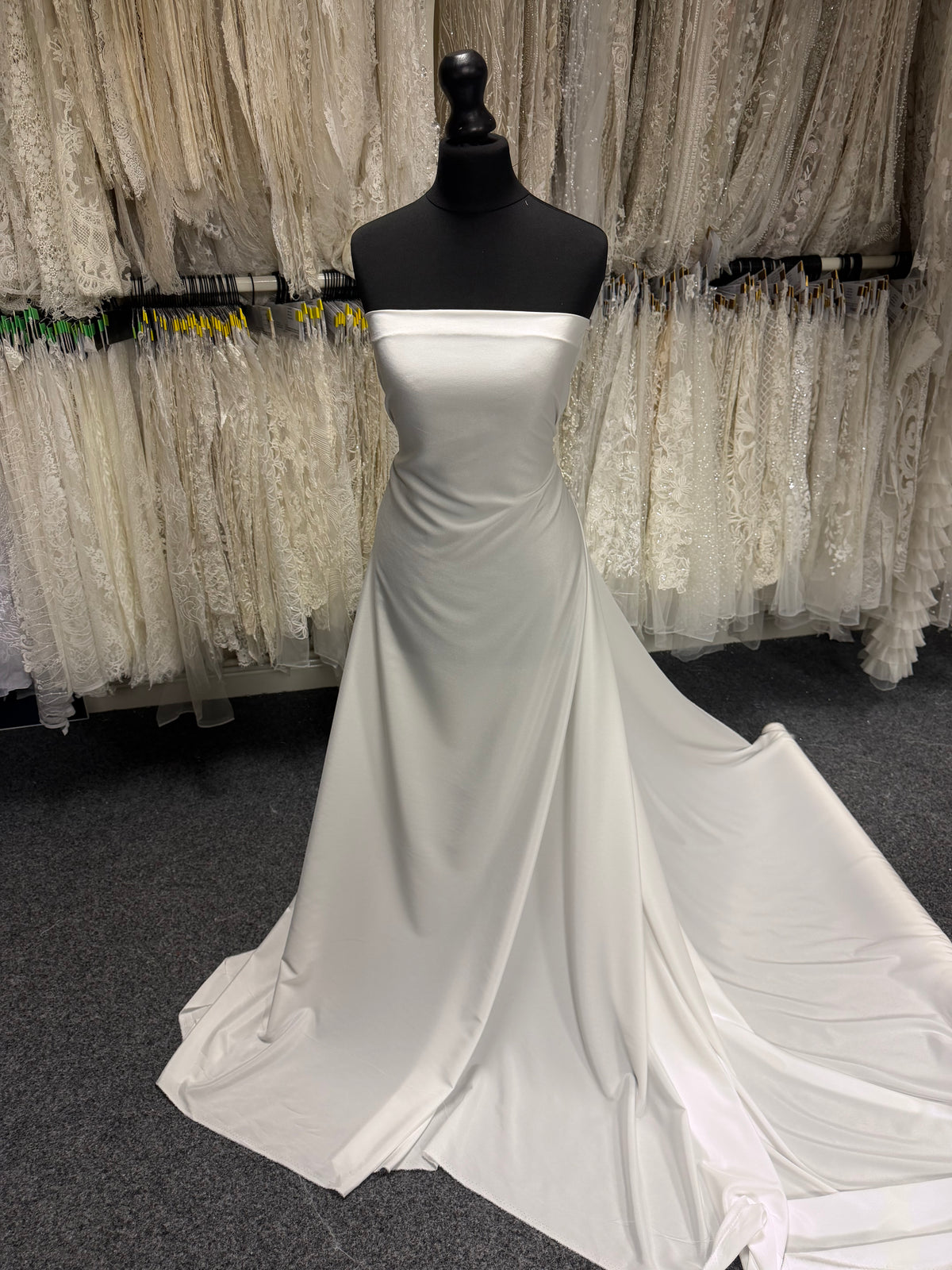 Pale Ivory Crepe De Chine - P742
