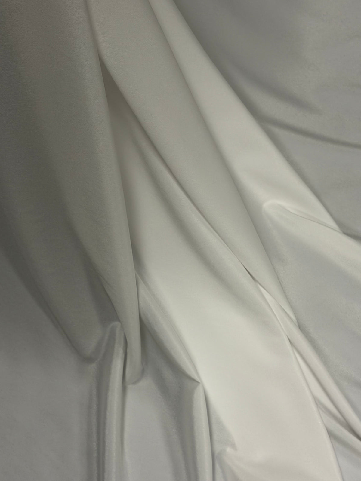 Pale Ivory Crepe De Chine - P742
