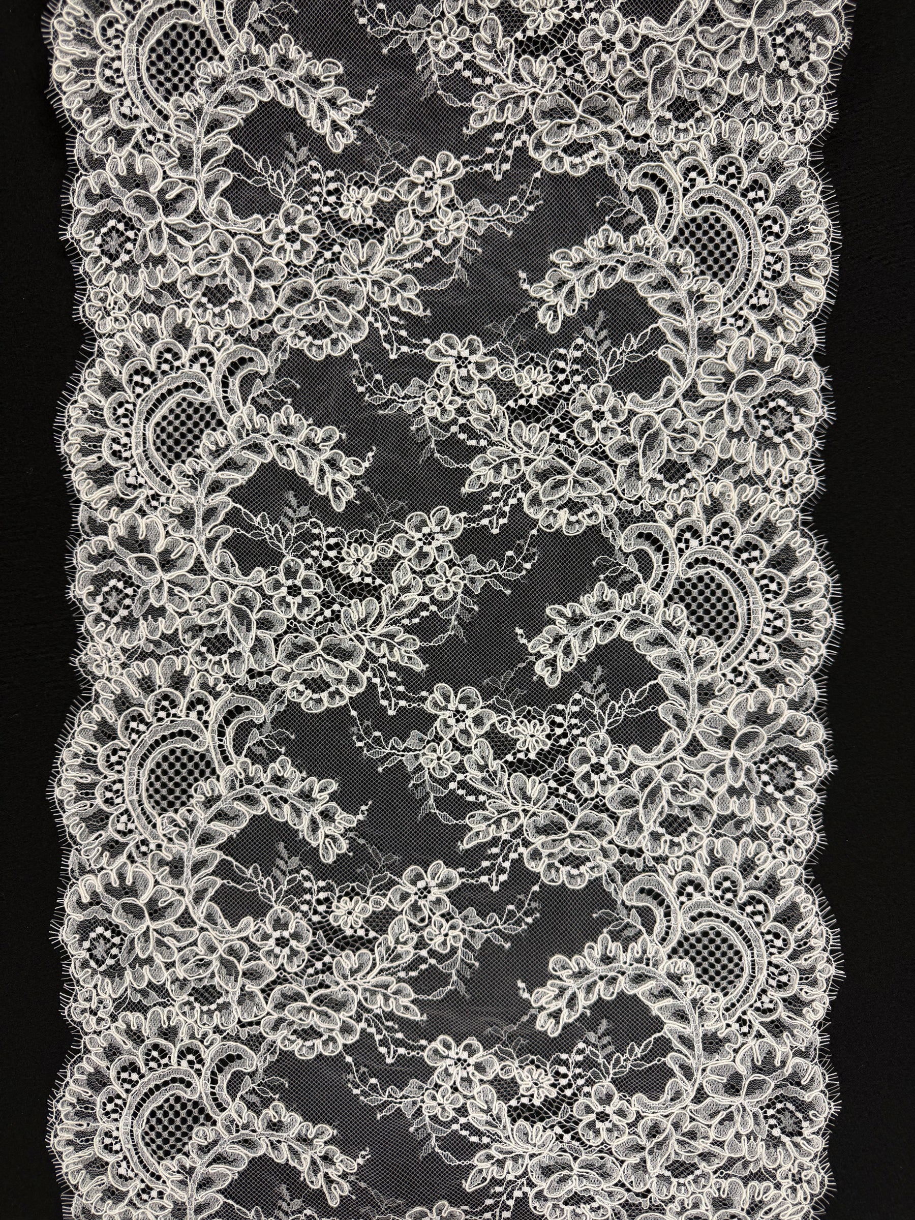 Ivory Corded Lace Trim - Yekta