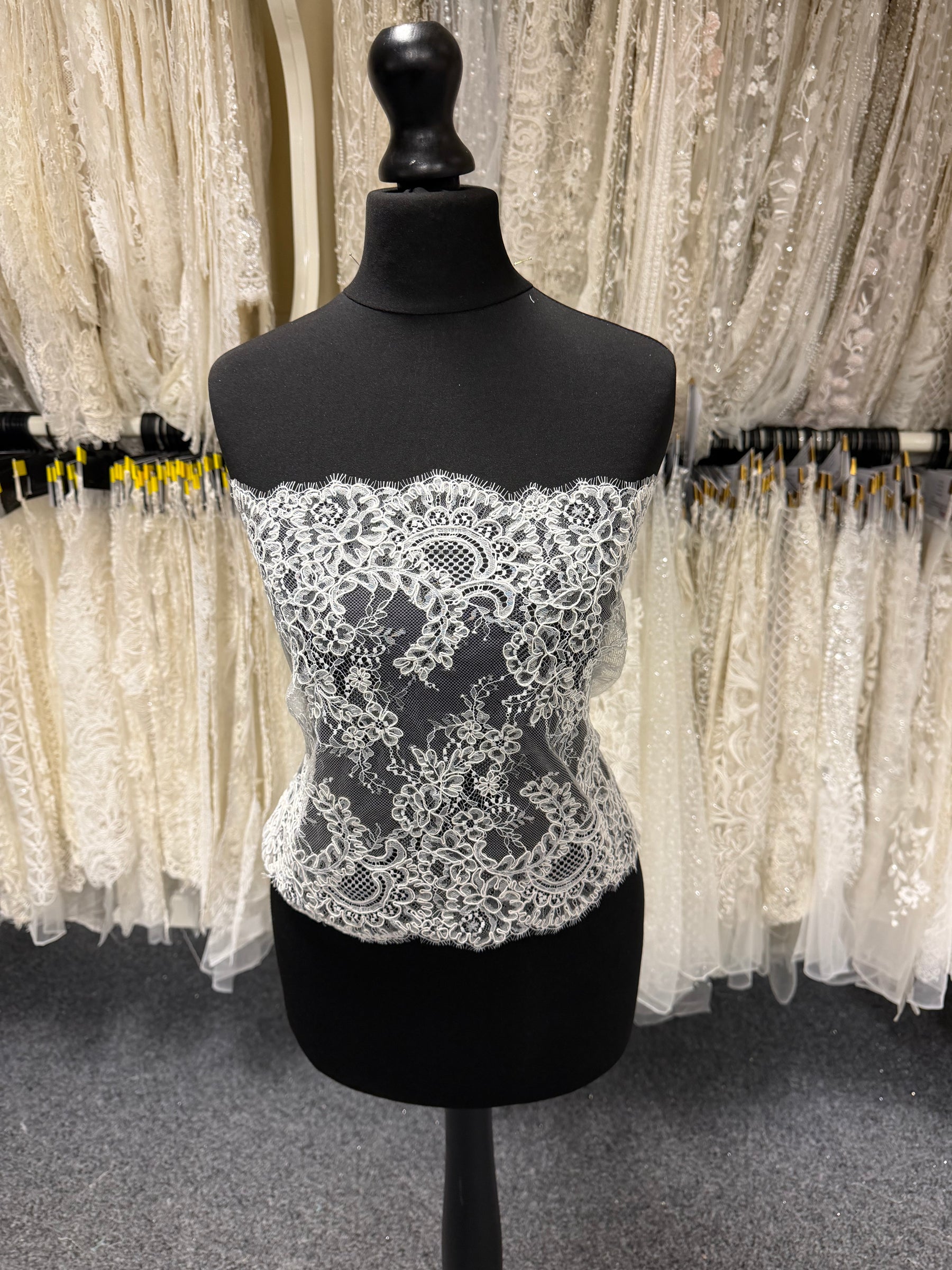 Ivory Corded Lace Trim - Yekta