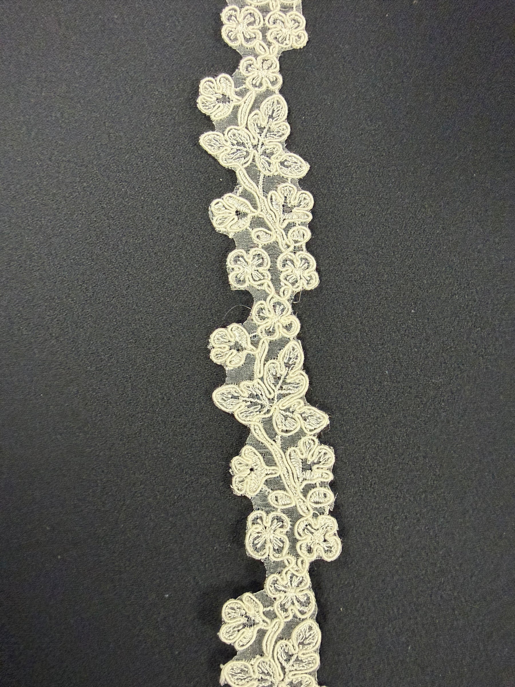 Ivory Corded Edging - T90