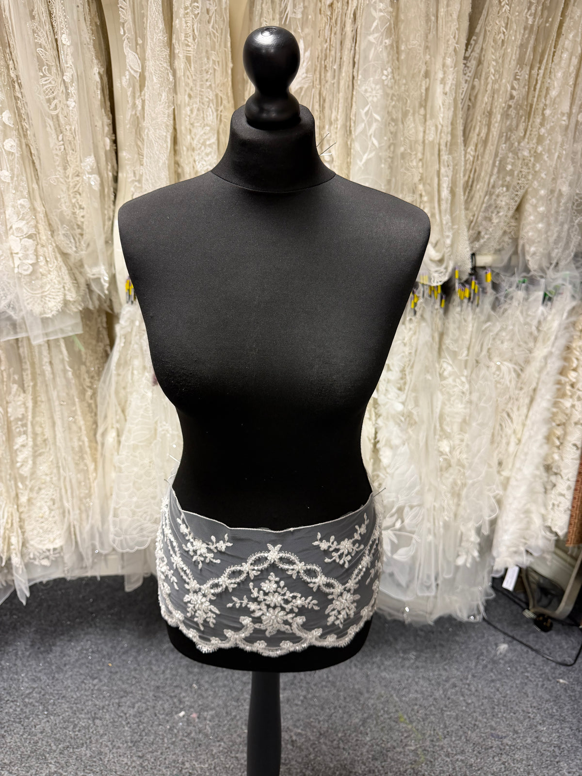 Ivory Beaded Sequin Edging - T89