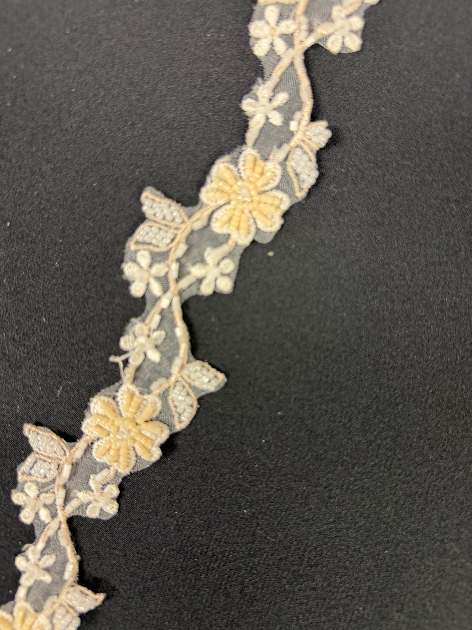 Champagne/Ivory Beaded Edging - T93