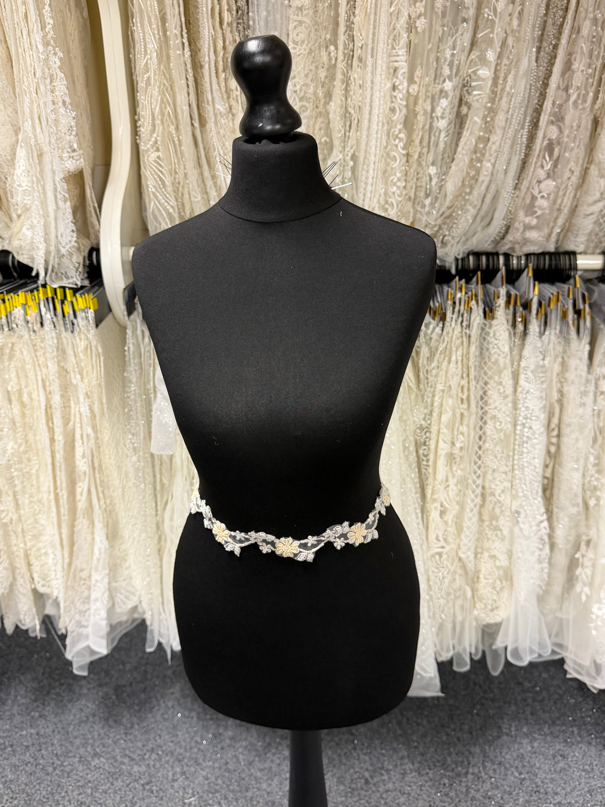 Champagne/Ivory Beaded Edging - T93