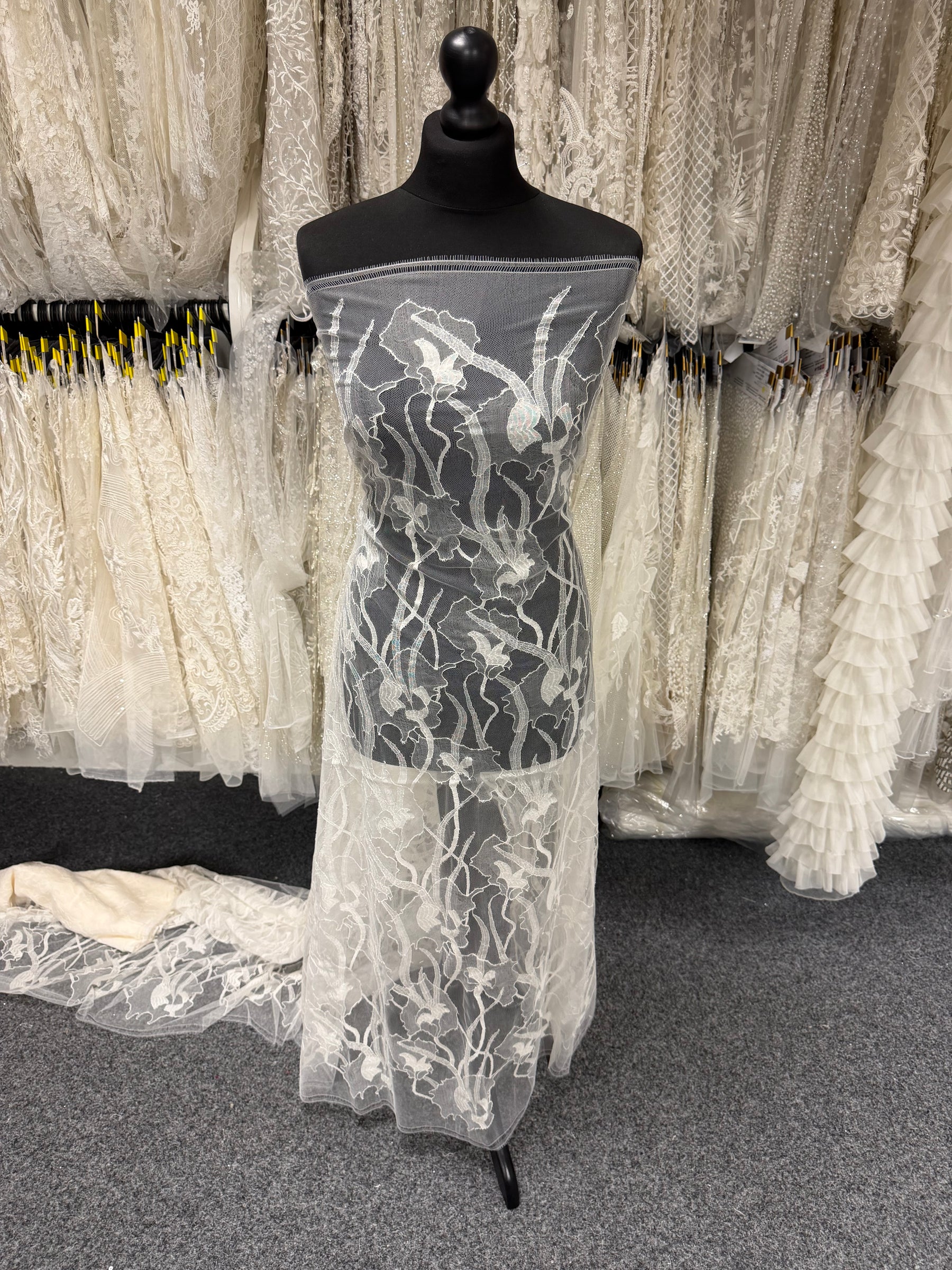 Ivory French Lace - LA2009