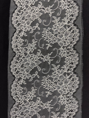 Ivory Chantilly Lace Trim - T173