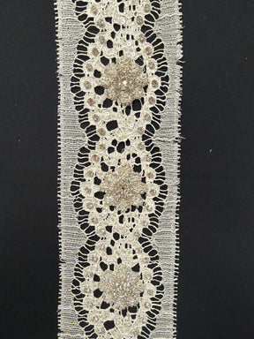 Ivory/Silver Beaded Chantilly Crystal Edging - T262