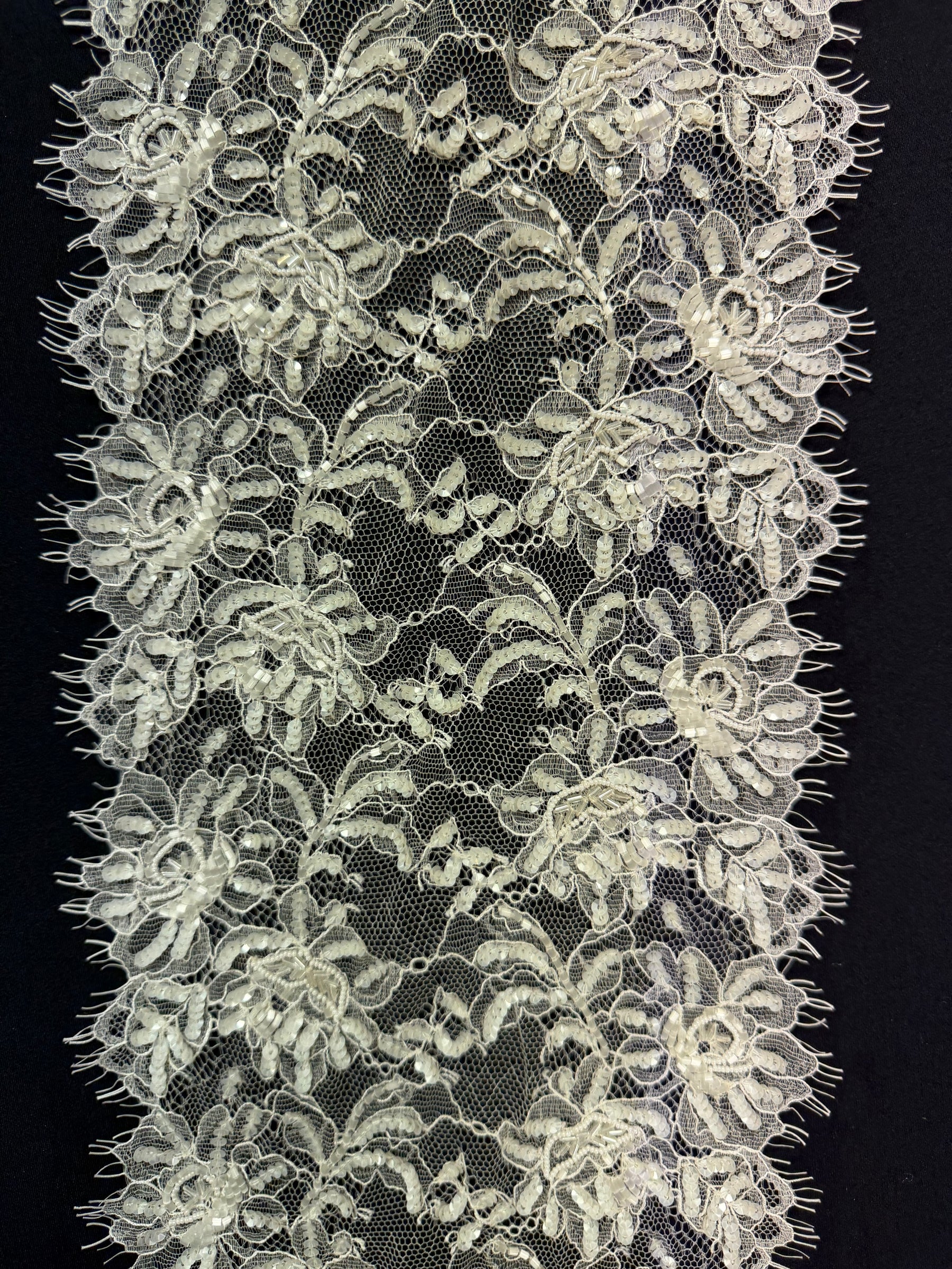 Ivory Indian Beaded Sequin Edging - T452