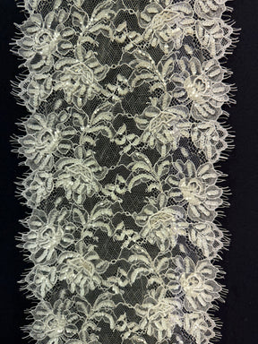 Ivory Indian Beaded Sequin Edging - T452