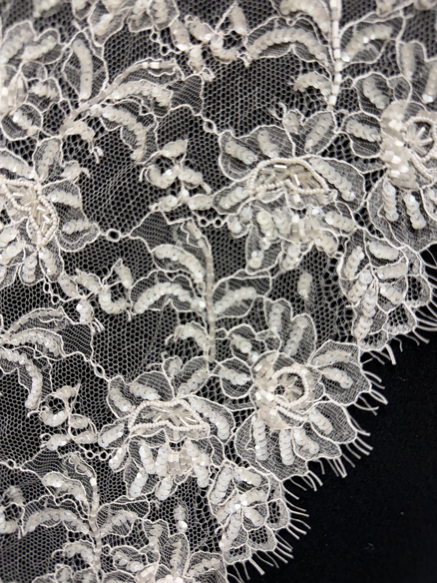 Ivory Indian Beaded Sequin Edging - T452