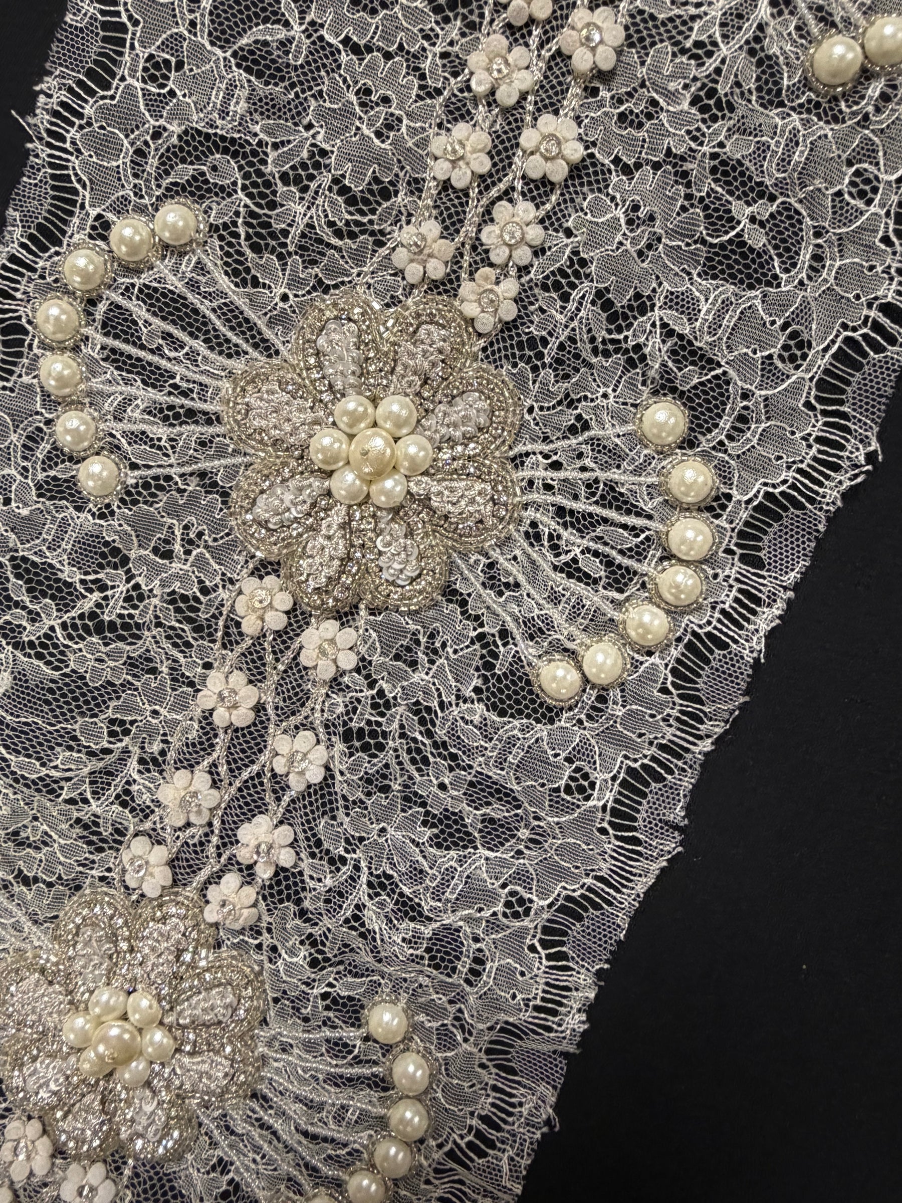 Ivory Crystal Beaded Pearl French Chantilly Edging - T264