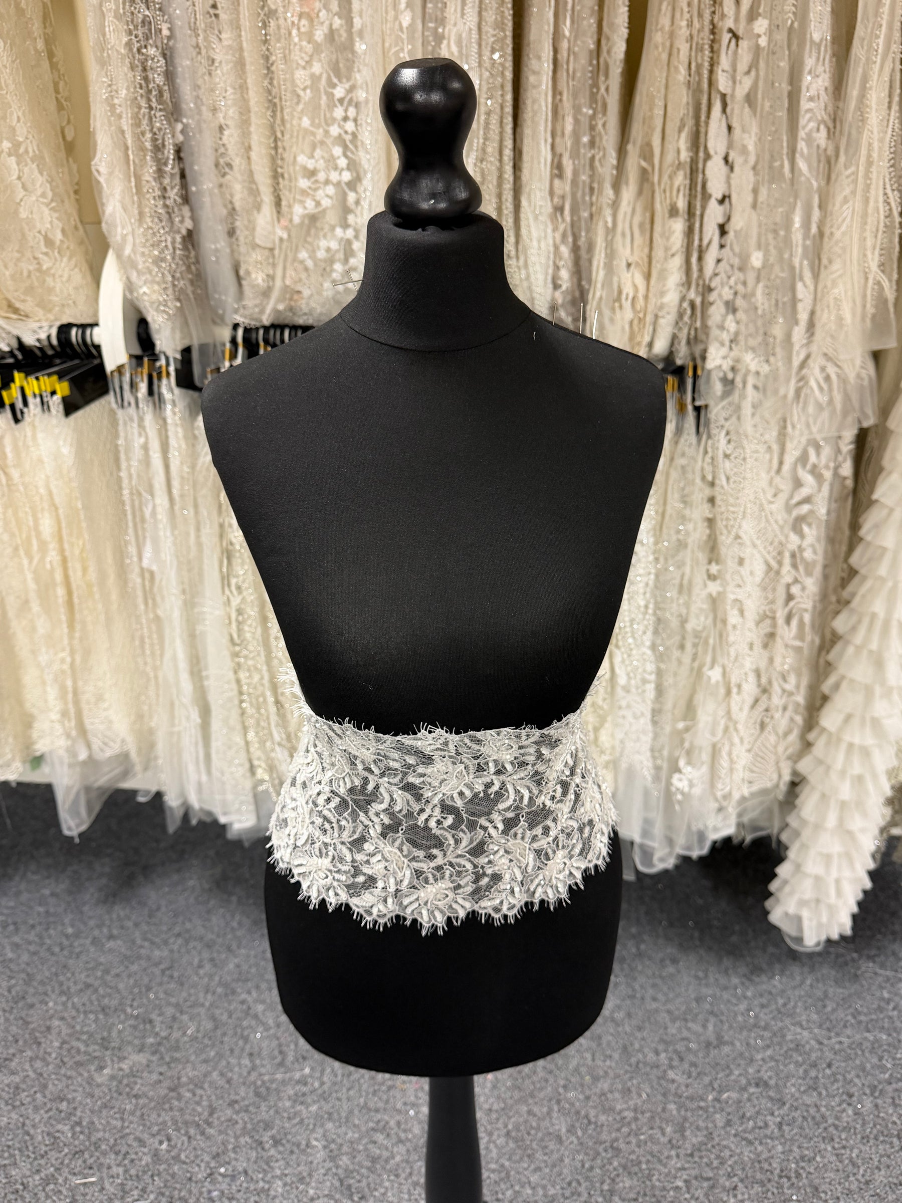 Ivory Indian Beaded Sequin Edging - T452