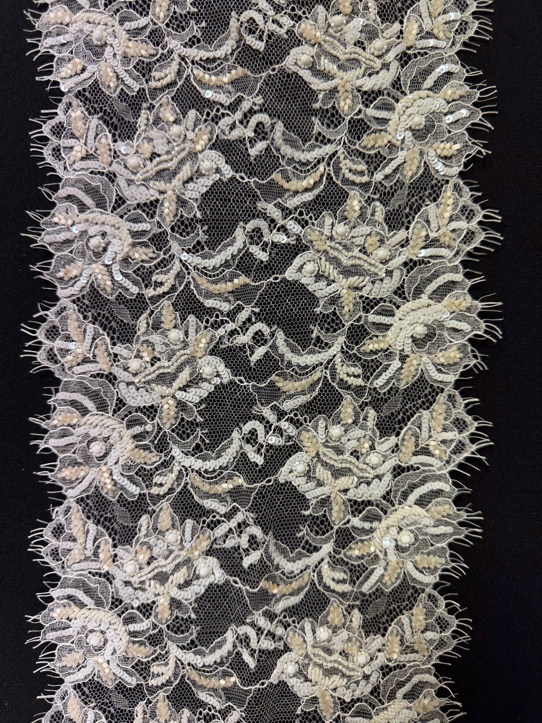 Ivory Beaded Chantilly Edging - T453