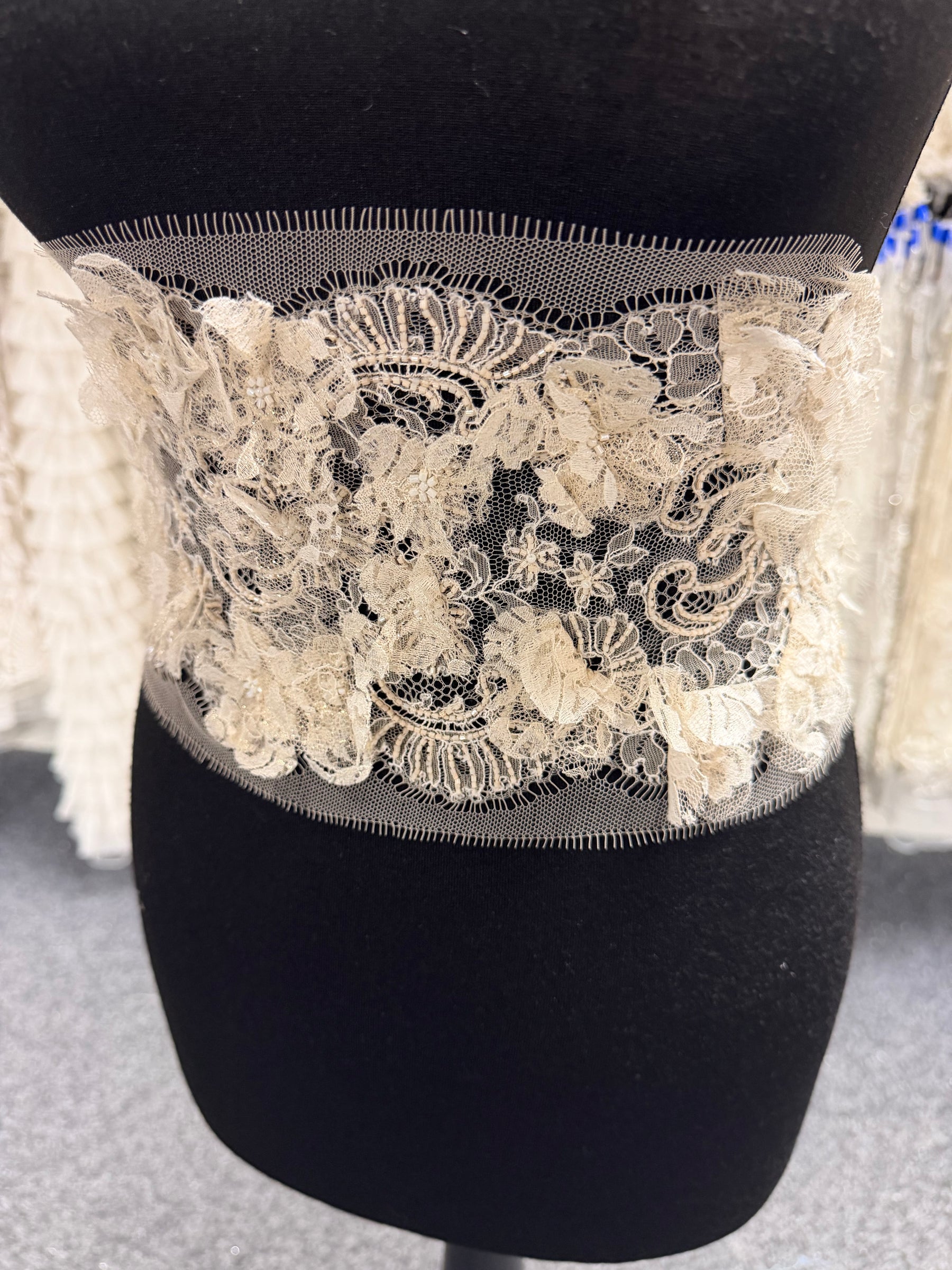 Ivory French 3D Beaded Edging - T344