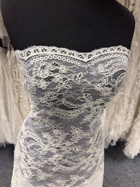 Ivory Corded Lace - P902