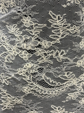 Ivory Corded Lace - P902