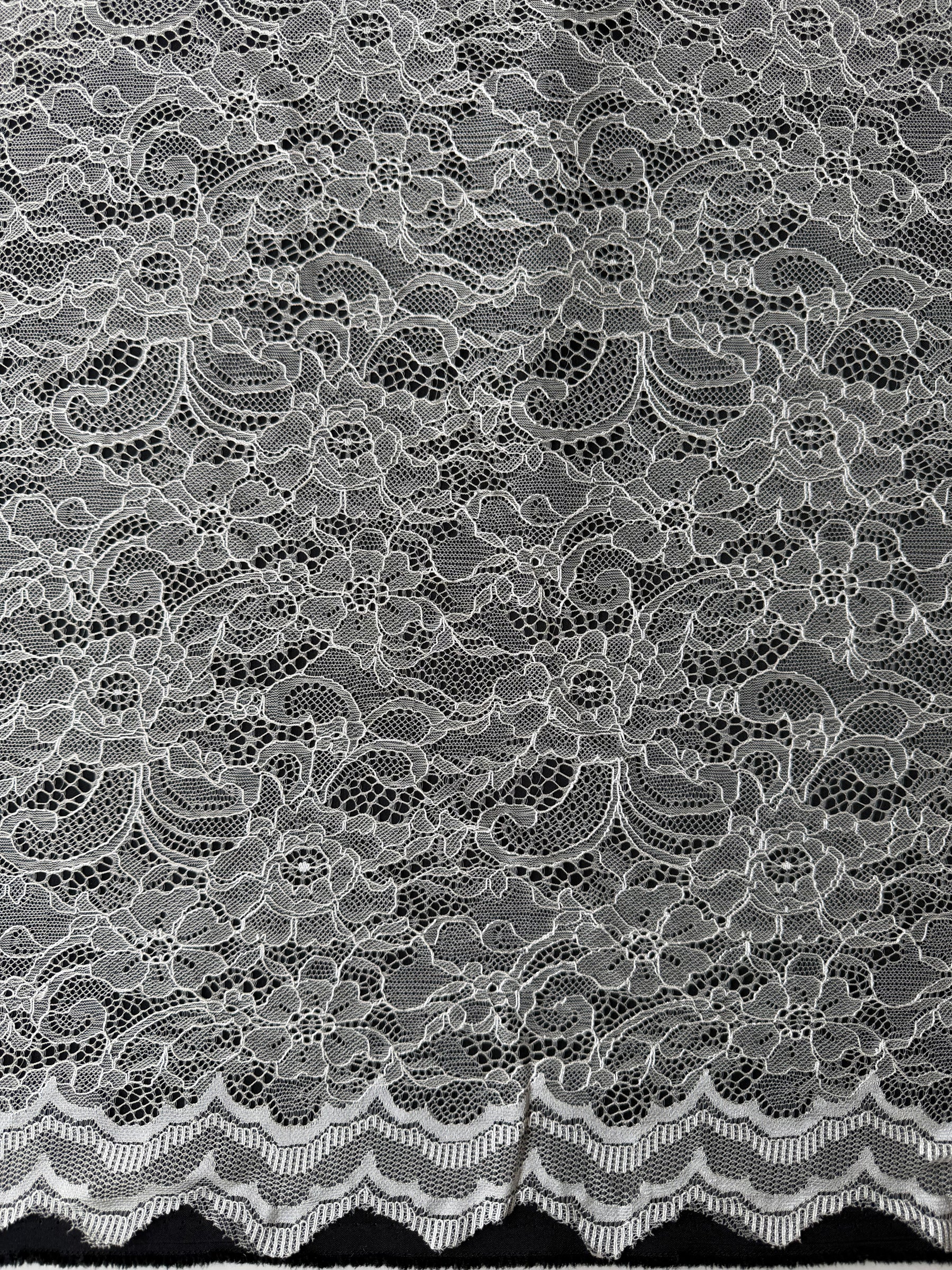 Champagne Raschel Lace - P412