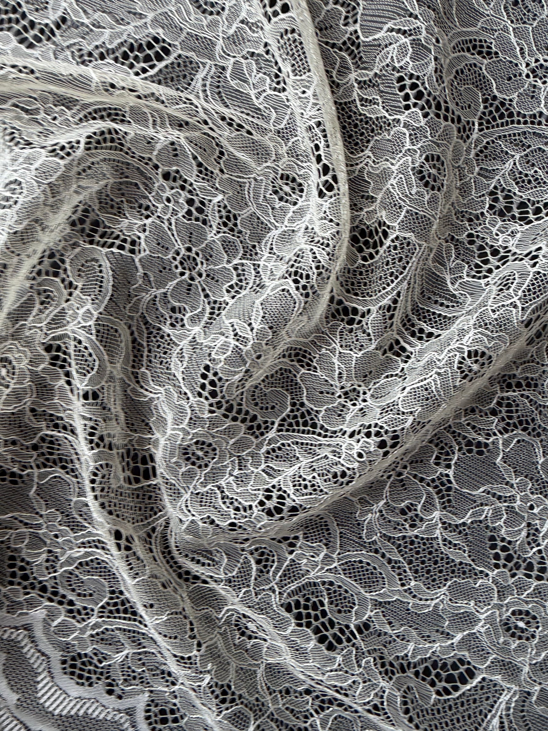 Champagne Raschel Lace - P412