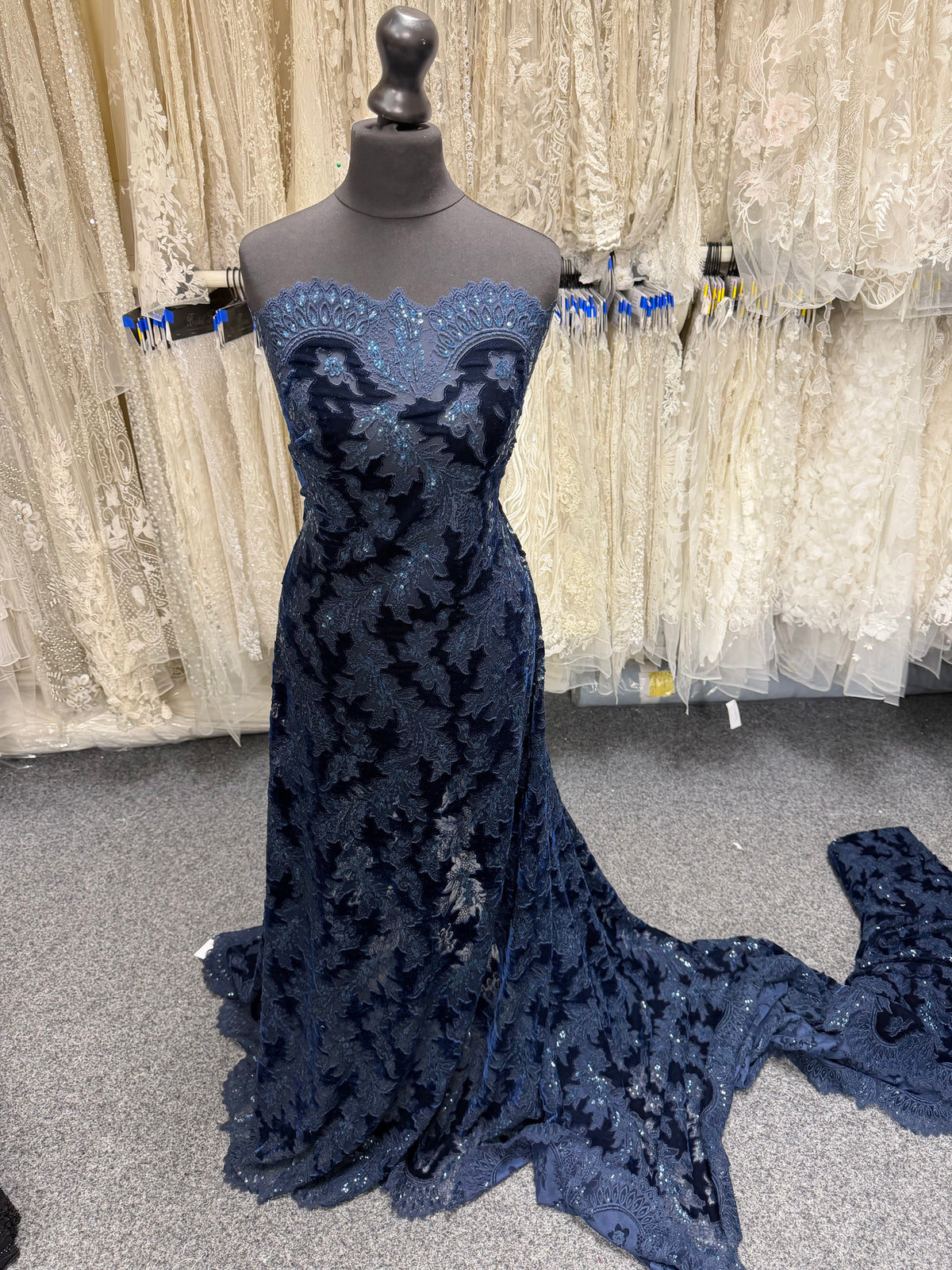 Navy 3D Velvet Lace - EB3023