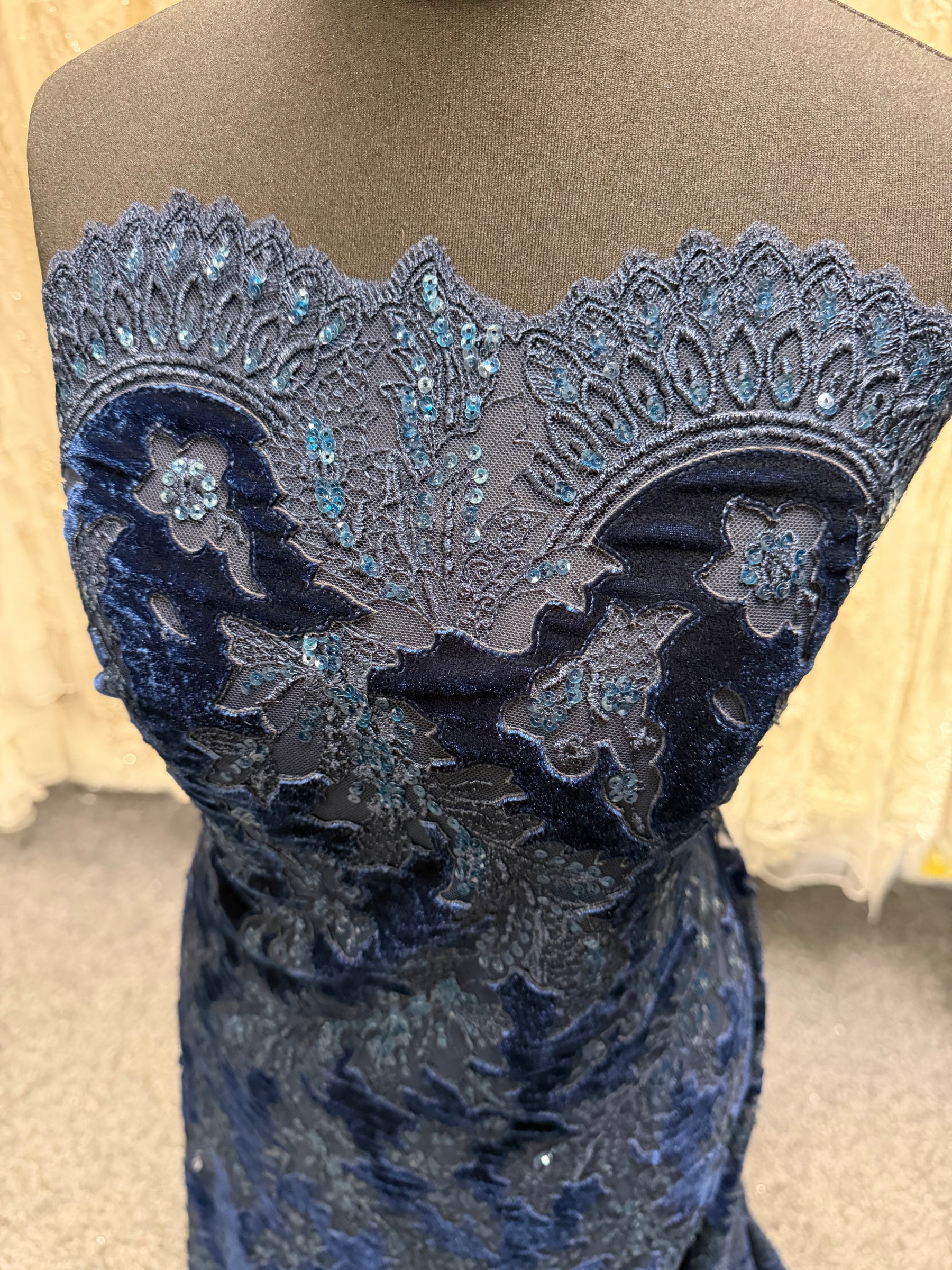Navy 3D Velvet Lace - EB3023