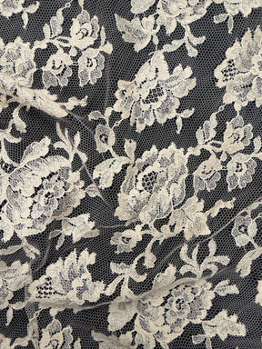 Gold Chantilly Lace - P288