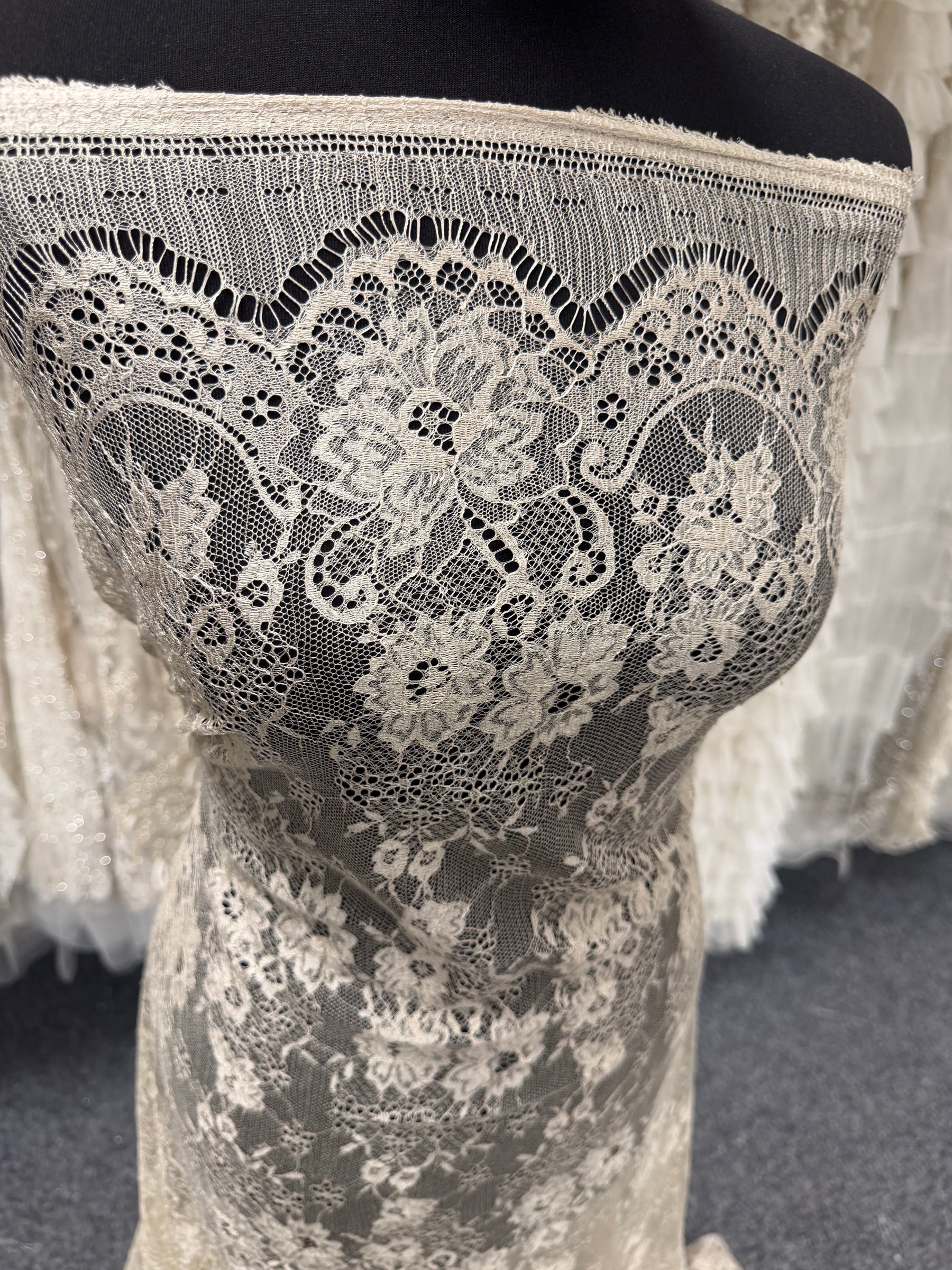 Beige Silk Italian Lace - P282