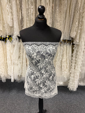 Ivory Leavers Lace - P736