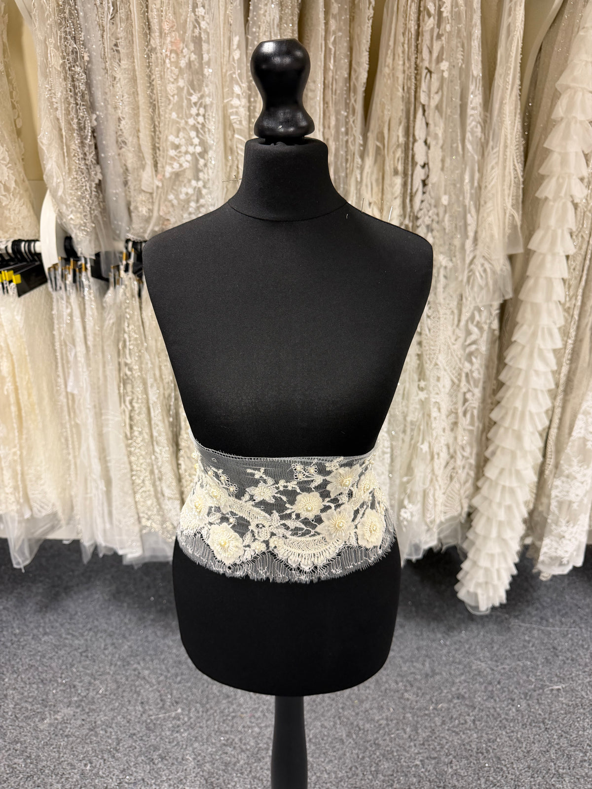 Ivory 3D Lace Beaded Sequin Edging - T438