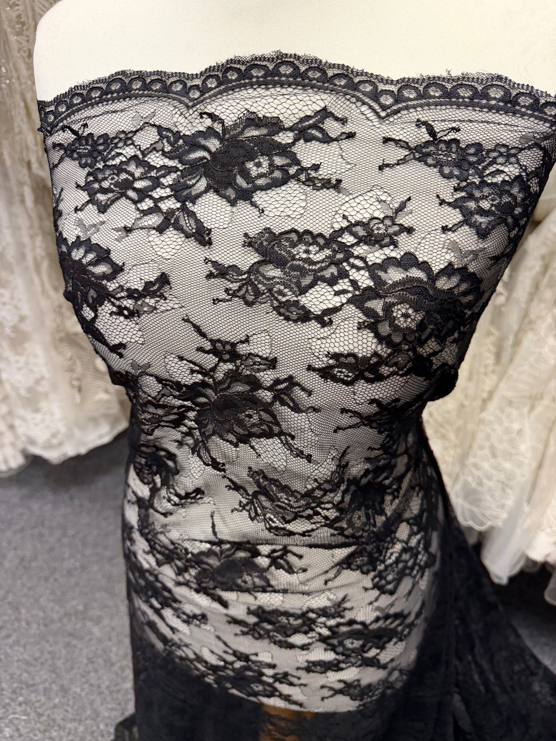 Black Raschel Lace - P429