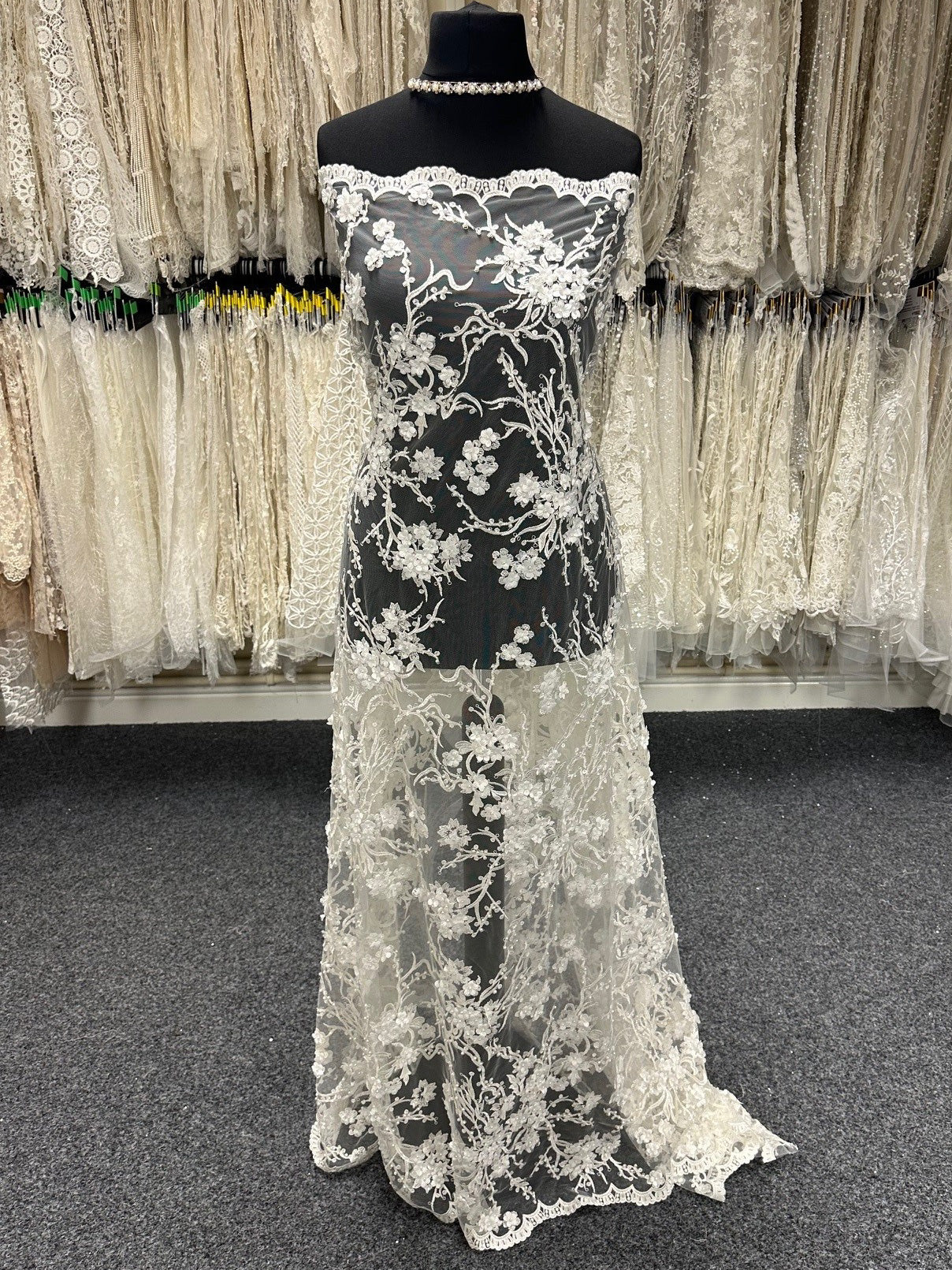 Ivory 3D Lace - Brodie