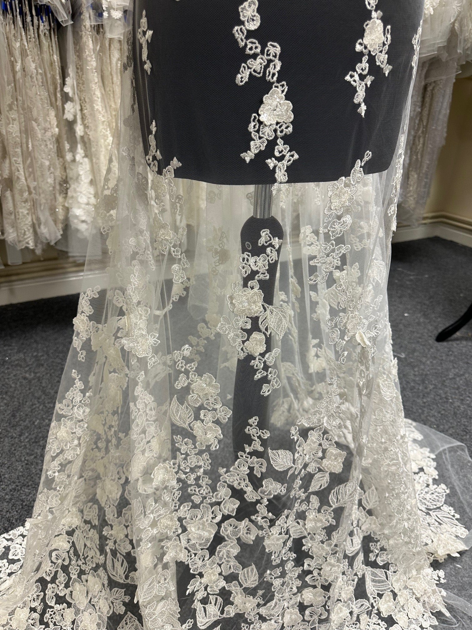 Ivory 3D Embroidered Lace - Hunter