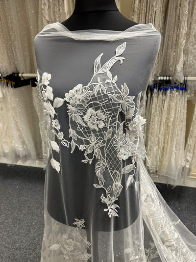 Ivory And Blush Lace Antonella