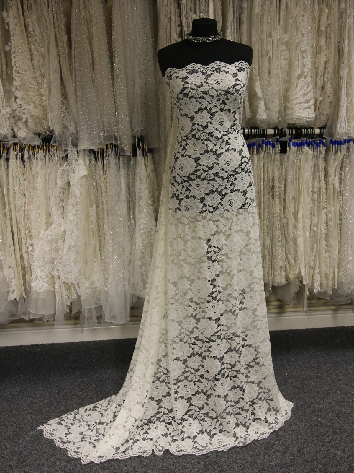 Ivory Raschel Lace - Fatima