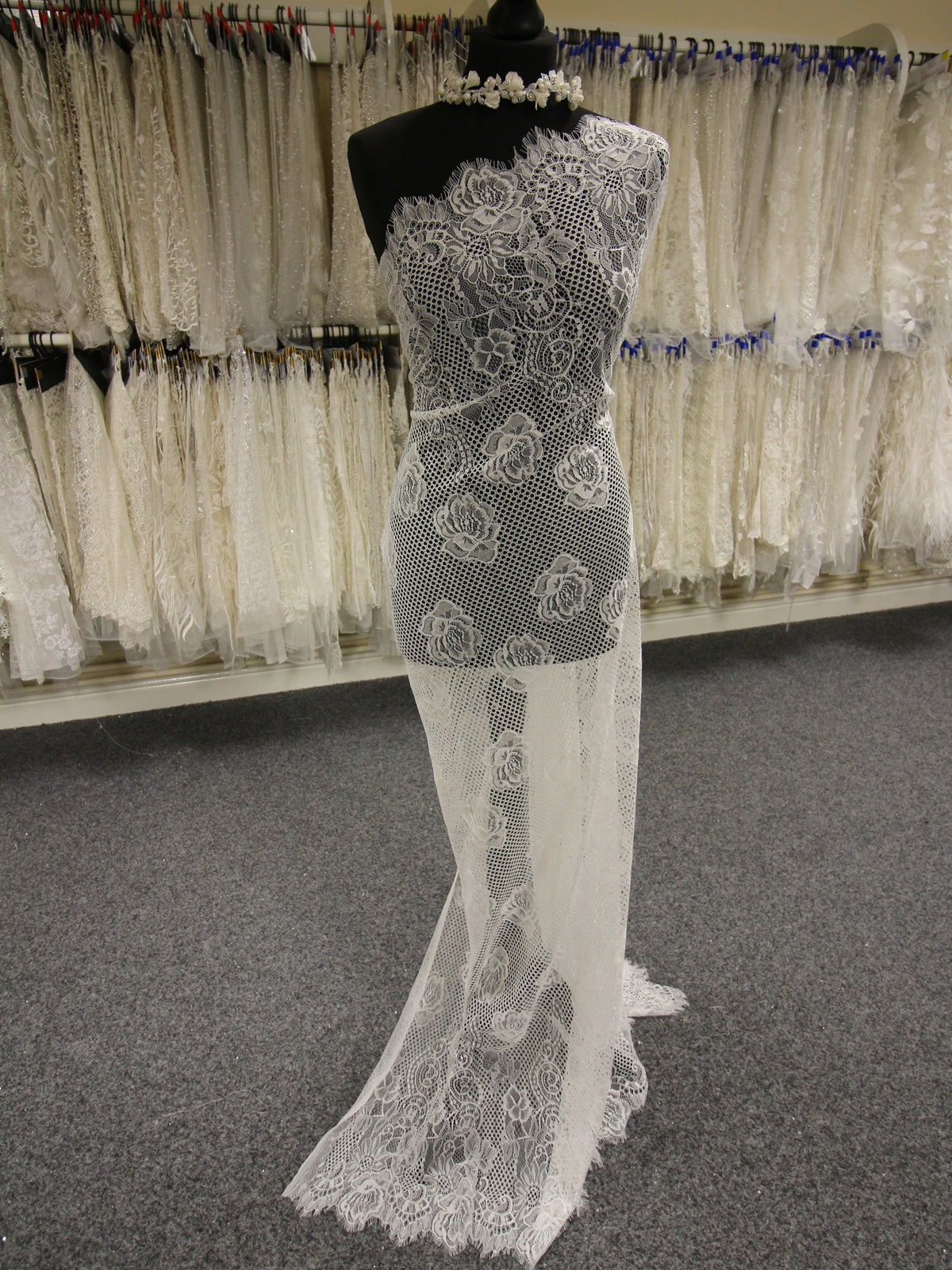 Ivory Raschel Lace - Ffion