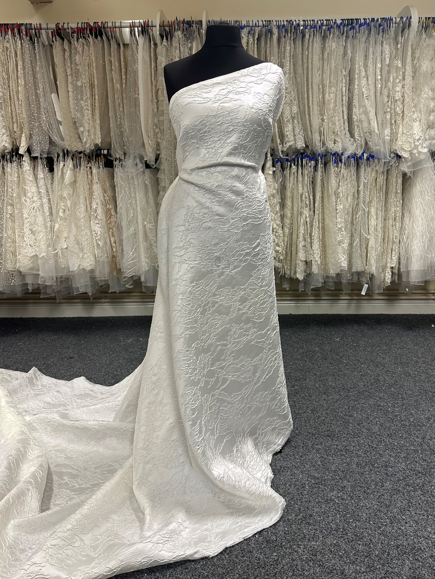 Ivory Cloque Brocade Lambert