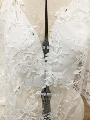 Ivory Chantilly Lace - Bonika