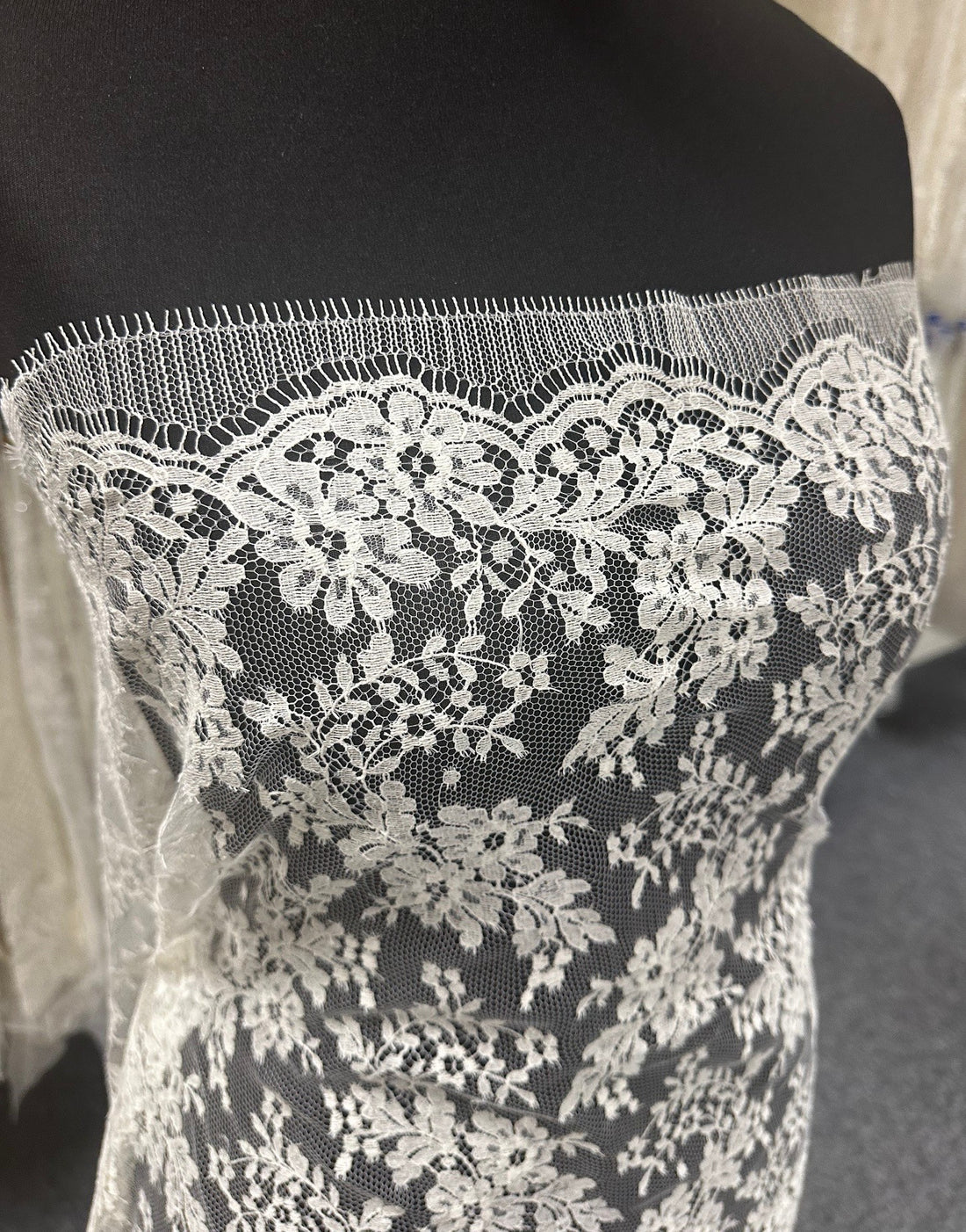 Ivory Chantilly Lace Yani main image 0